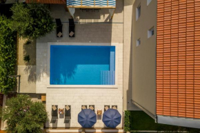 Villa Beata - Pool & View